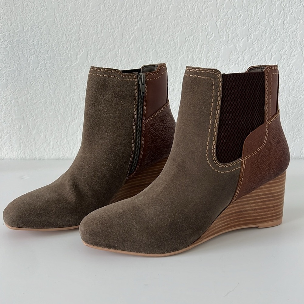 NWOB‎ DIBA True Drum Roll Wedge Booties